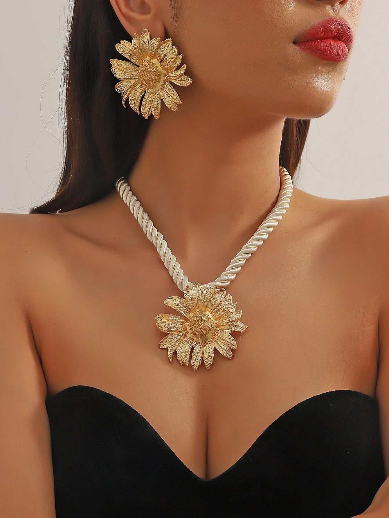 1 set of 3 pieces simple fashion starfish pendant necklace marine style exaggerated earrings 1 set of 3 pieces simple fashion starfish pendant necklace marine style exaggerated earrings