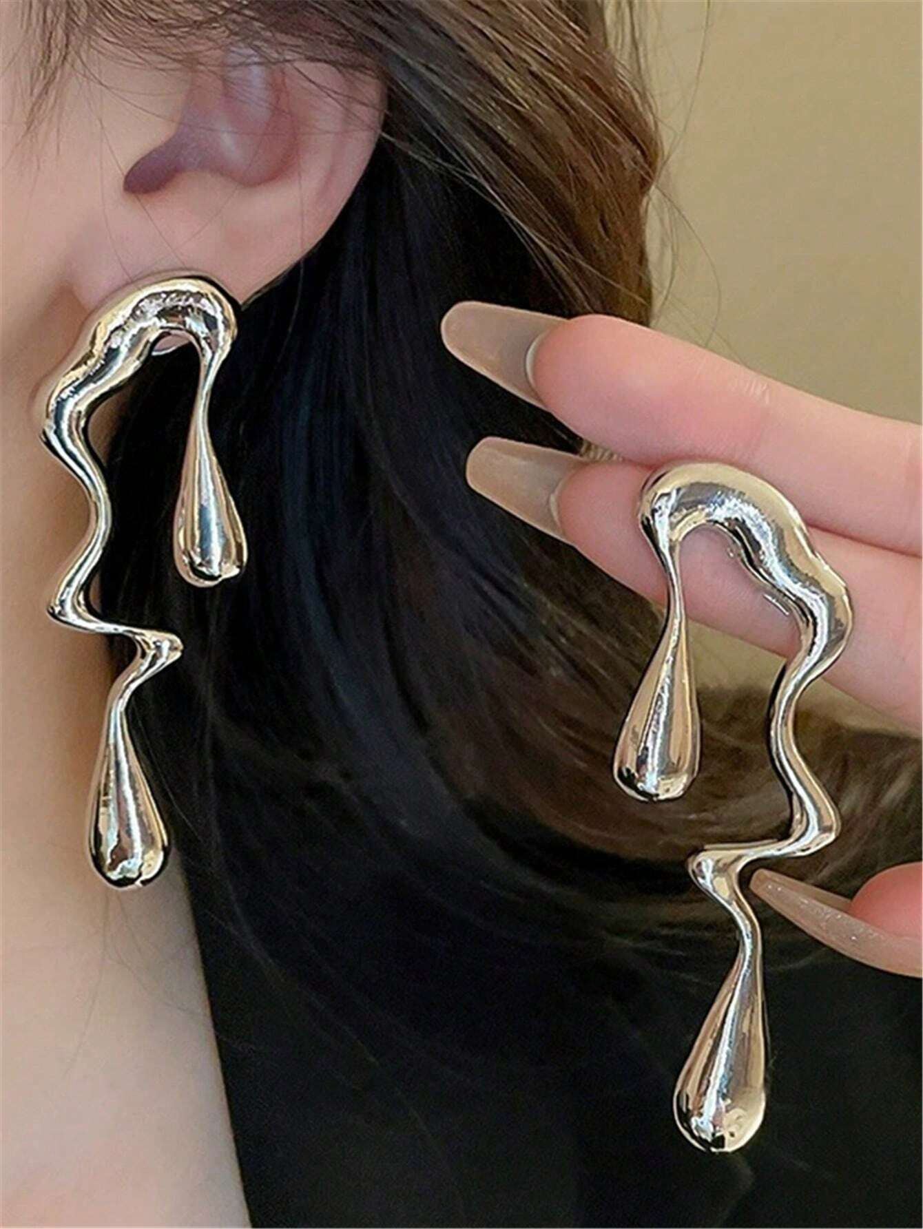 1pair European And American Exaggerated Asymmetric Asymmetrical Music Note Earrings 1pair European And American Exaggerated Asymmetric Asymmetrical Music Note Earrings