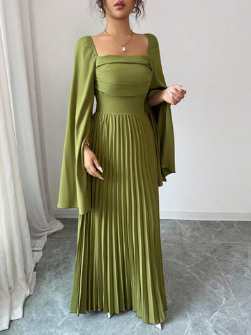 Fashionable Long Autumn Dress Fashionable Long Autumn Dress
