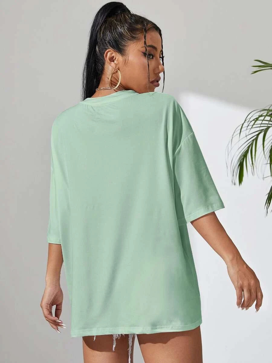 EZwear Sculpture And Letter Graphic Drop Shoulder Oversized Tee