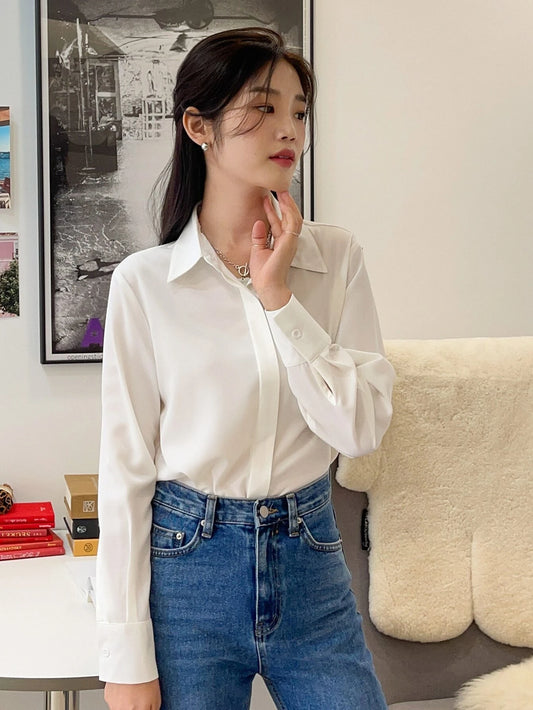 DAZY Solid Curved Hem Shirt