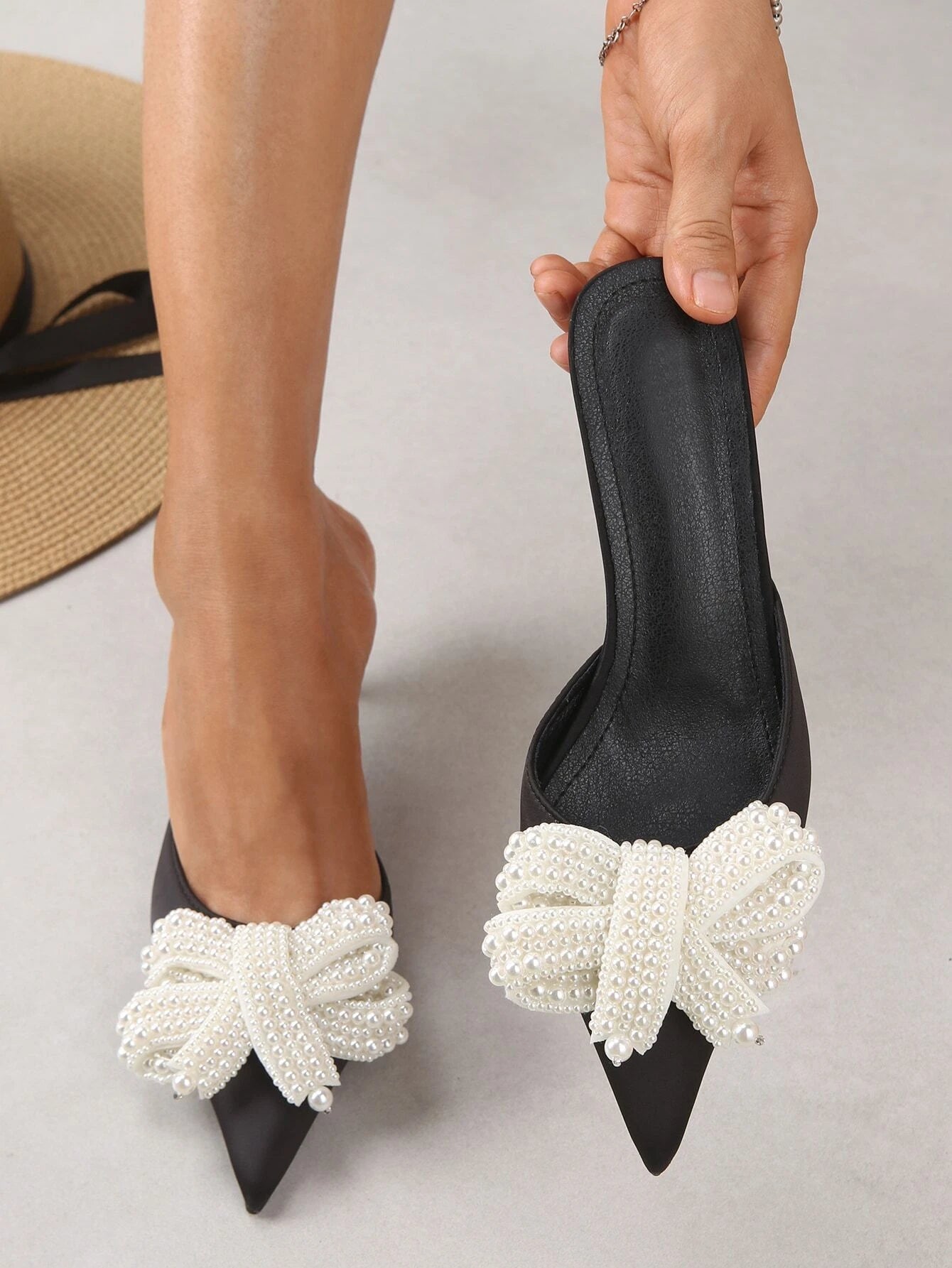 Bow Decor Point Toe Mule Pumps