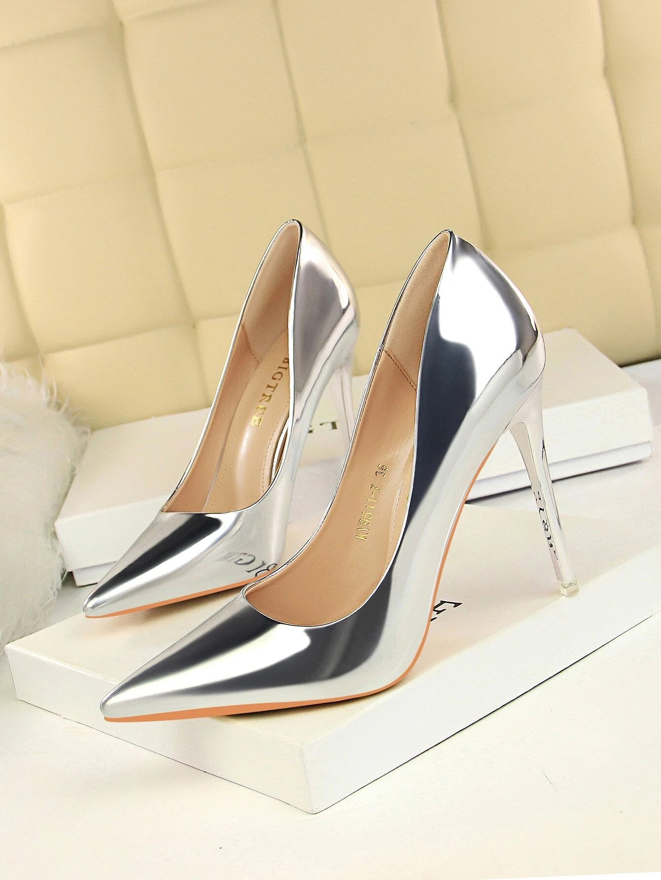 Metallic Point Toe Stiletto Heeled Court Pumps