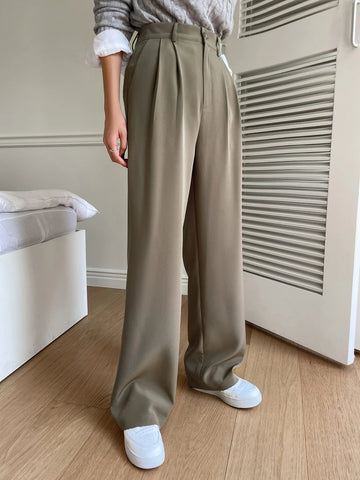 DAZY Plicated Detail Suit Pants