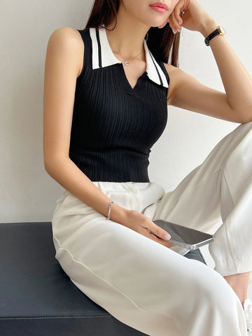 DAZY Contrast Collar Ribbed Knit Top