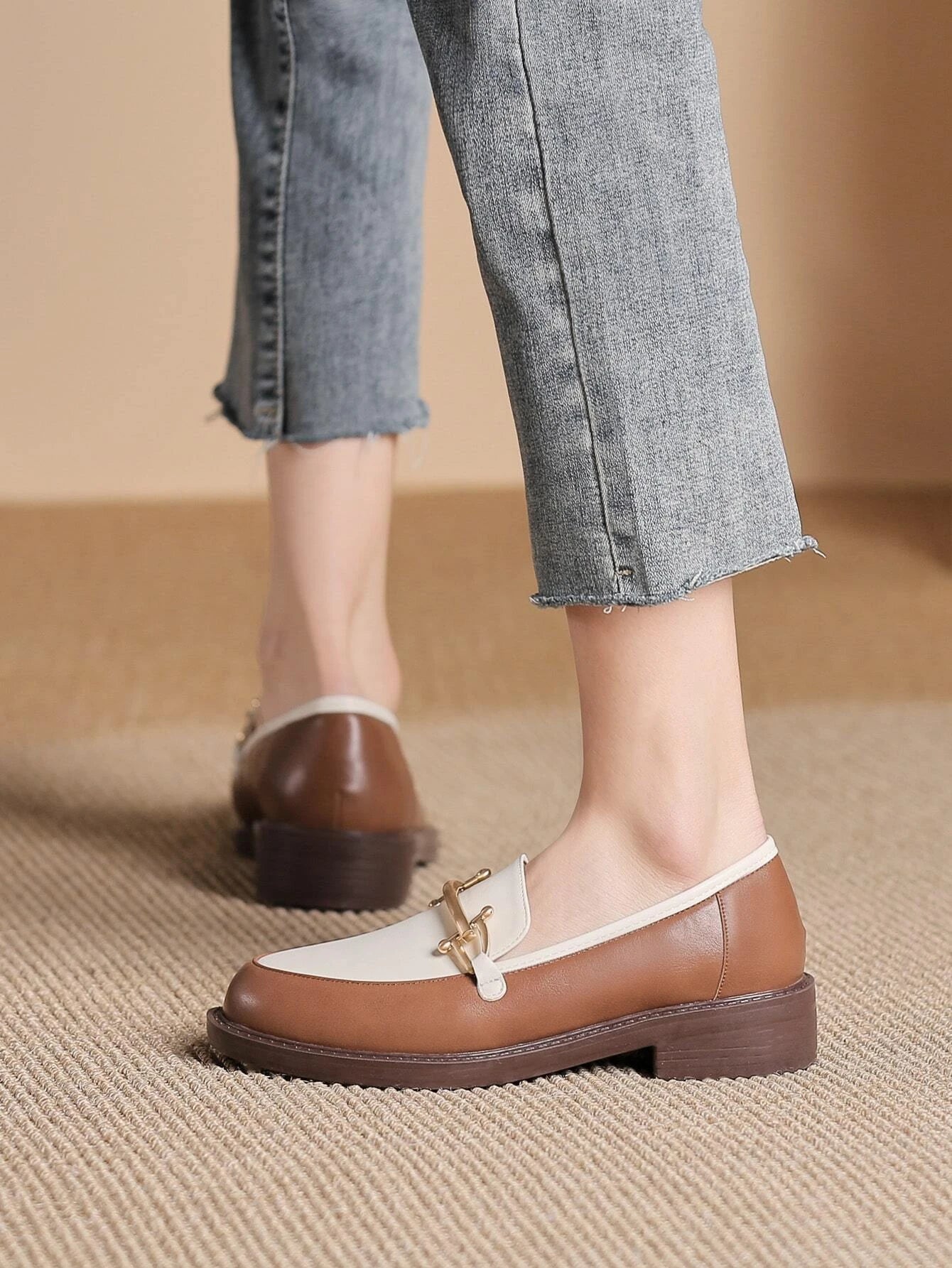 Women Work Shoes Fashionable Round Toe Flat Loafers