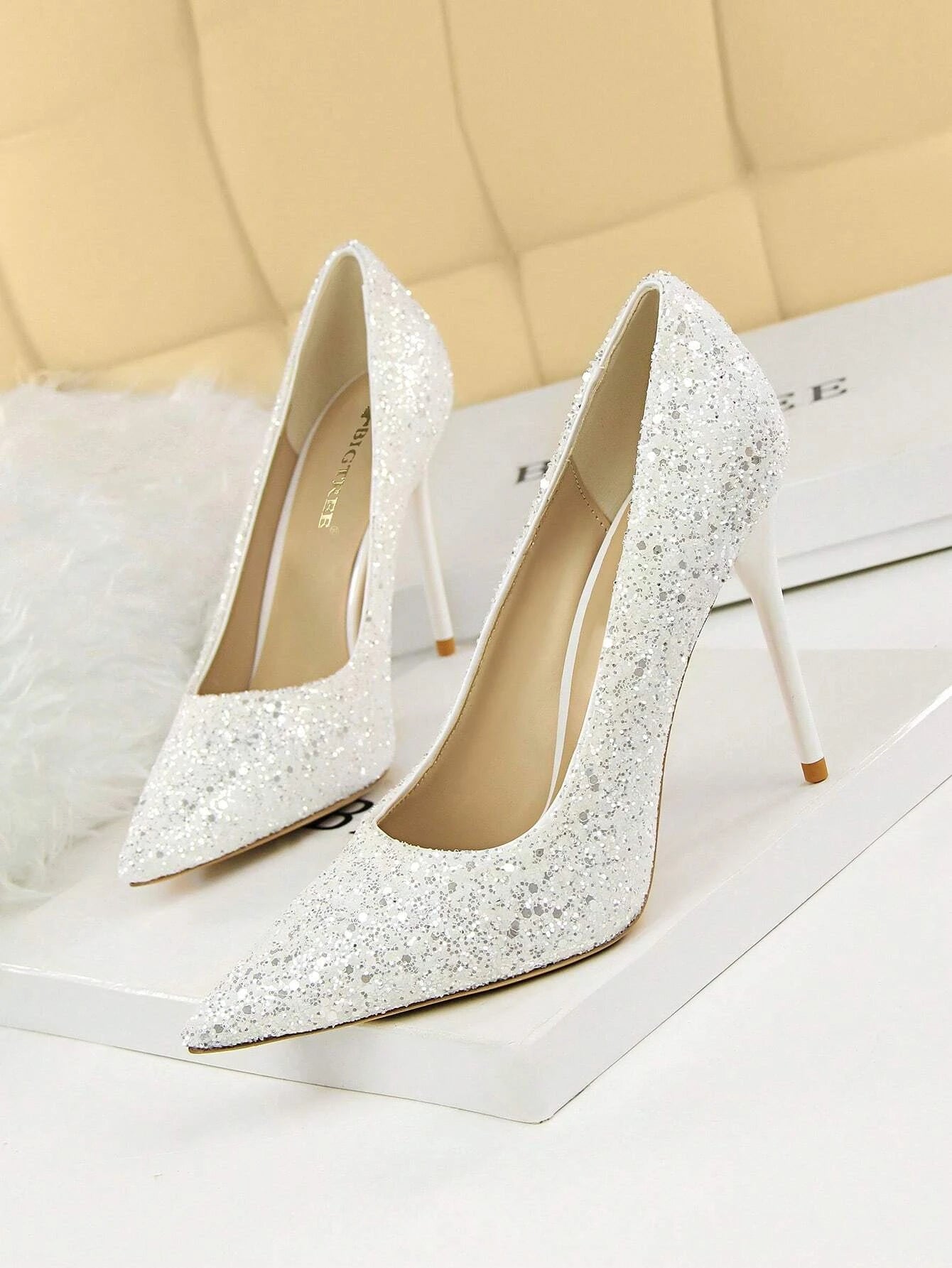 Women Glitter Decor Point Toe Stiletto Heeled Pumps