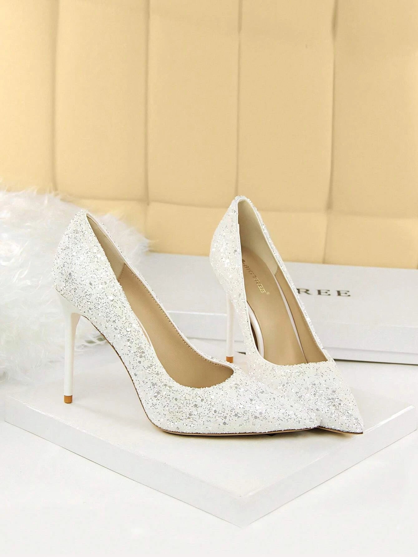 Women Glitter Decor Point Toe Stiletto Heeled Pumps