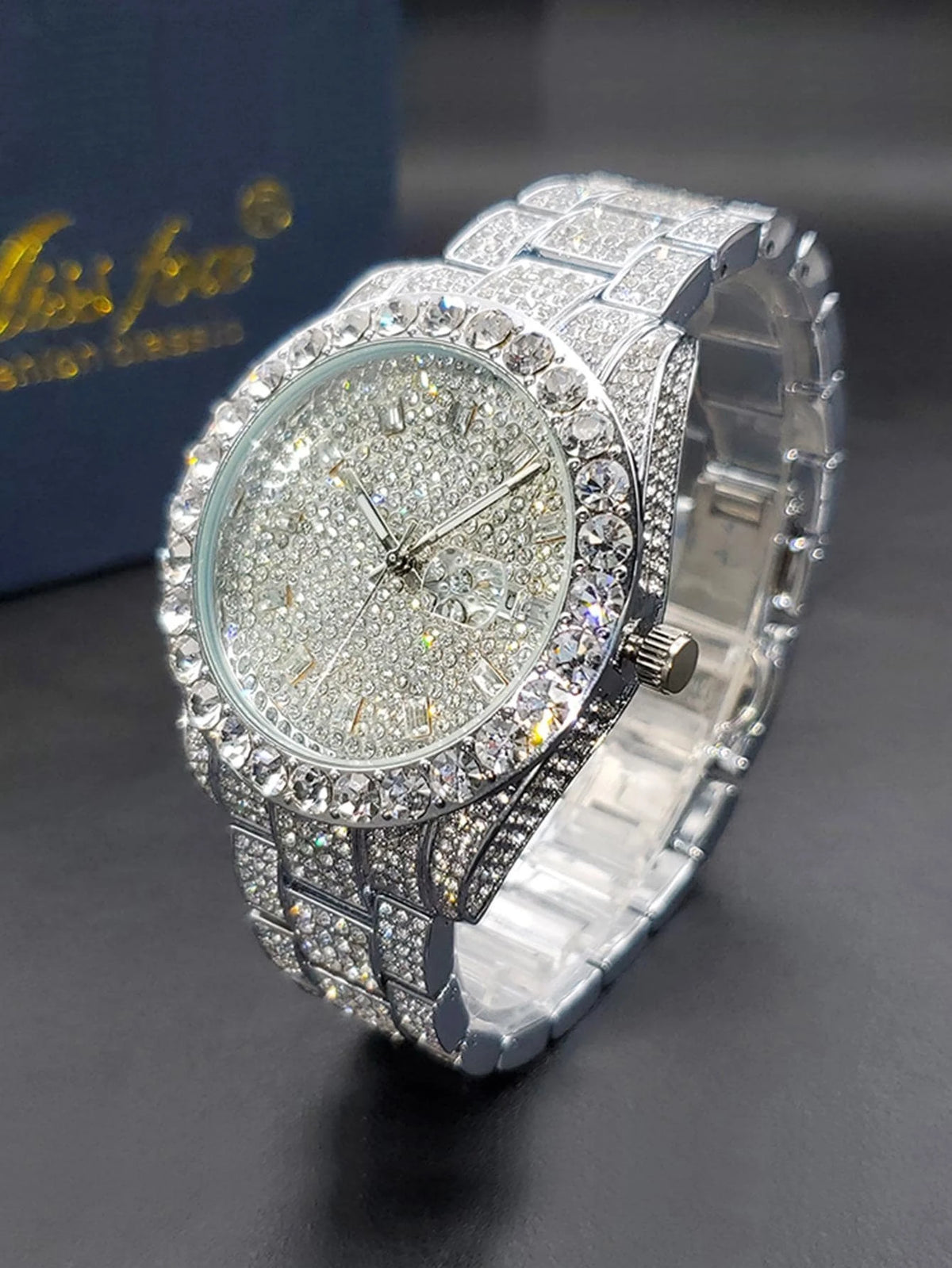 1pc silver Zinc Alloy Strap Glamorous Rhinestone Decor Water Resistant Date Round Dial Quartz Watch