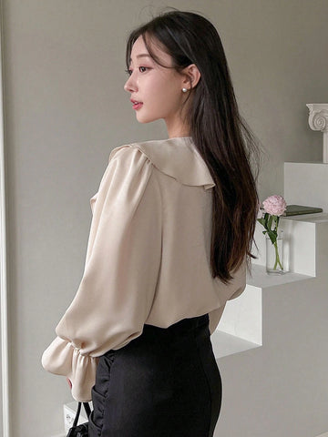 DAZY Ruffle Trim Flounce Sleeve Blouse