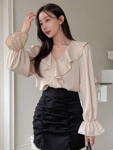 DAZY Ruffle Trim Flounce Sleeve Blouse