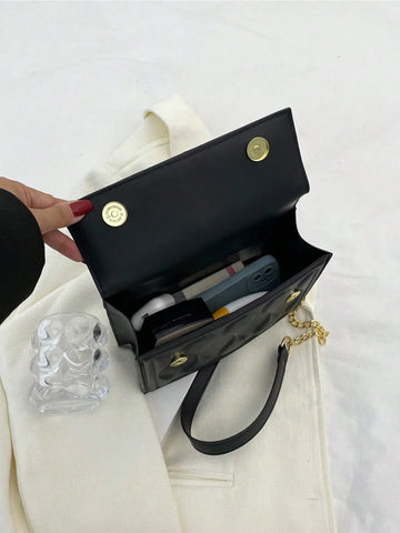 Fashionable New Arrival 3d Embossed Stereo Shoulder Bag With Large Capacity