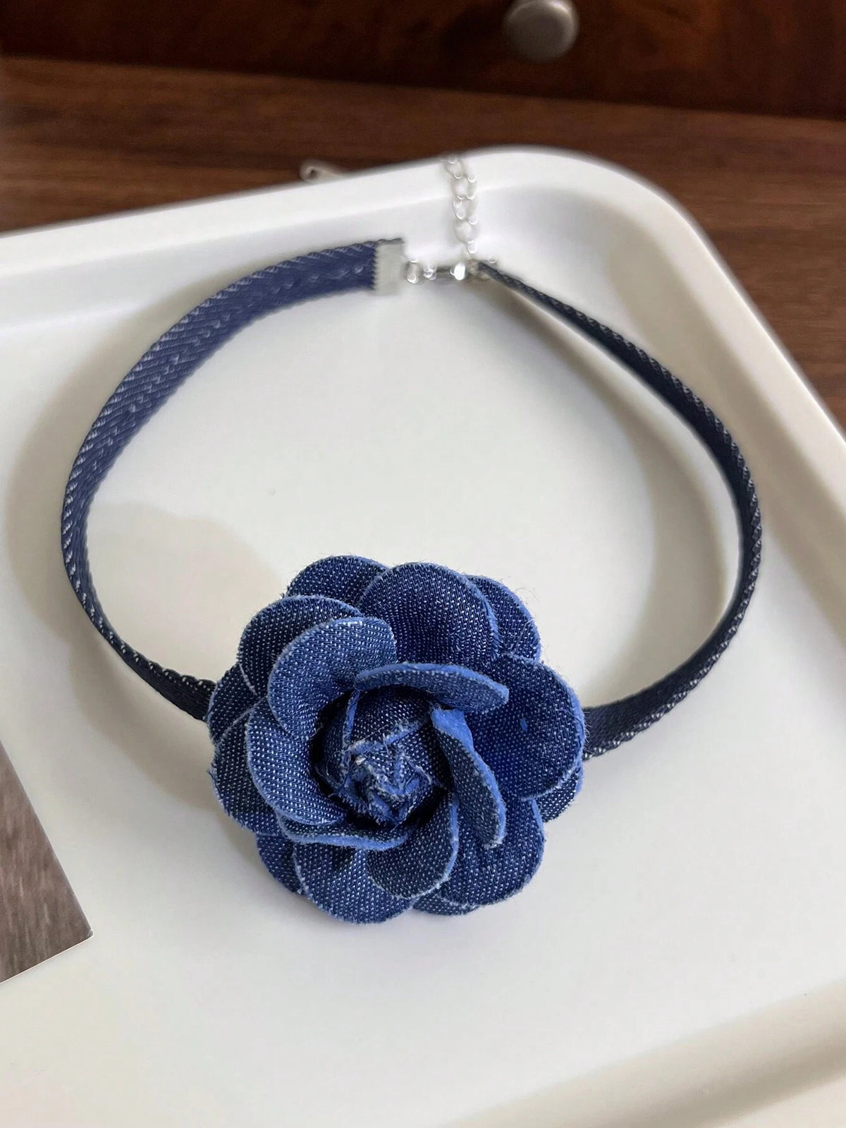 1pc Vintage Style 3d Denim Blue Flower Collar Necklace