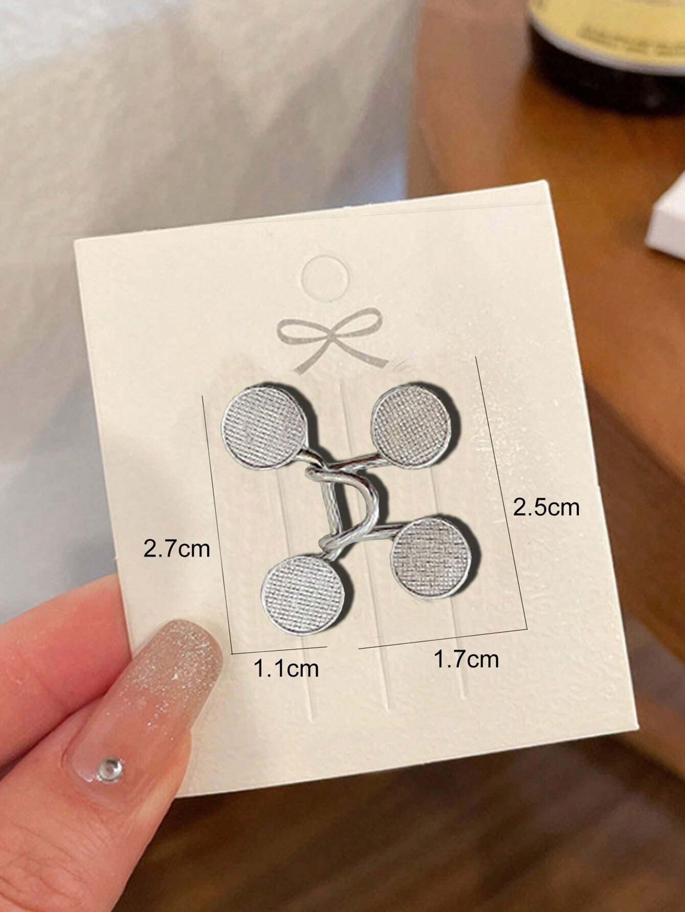1Pc Invisible Adjustable Waist Reduction Buckle Pin (Without Cardboard)