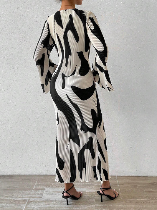 Priv� Allover Print Flounce Sleeve Mermaid Hem Dress