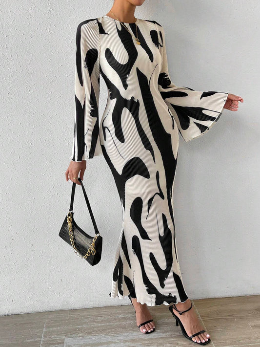 Priv� Allover Print Flounce Sleeve Mermaid Hem Dress
