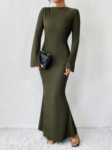 Raffinéa Solid Color Trumpet Sleeve Mermaid Dress