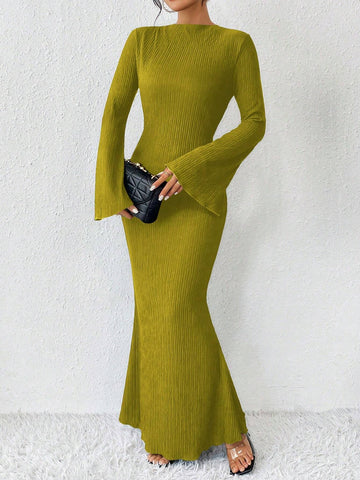 Raffinéa Solid Color Trumpet Sleeve Mermaid Dress