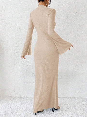 Raffinéa Solid Color Trumpet Sleeve Mermaid Dress