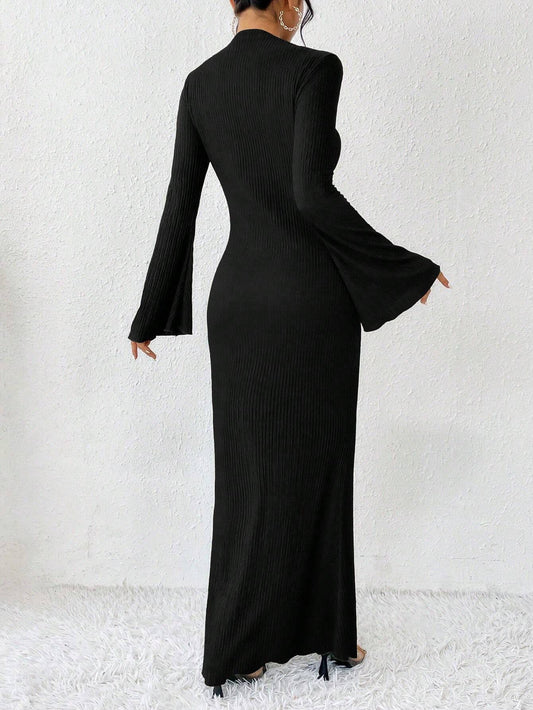 Raffinéa Solid Color Trumpet Sleeve Mermaid Dress