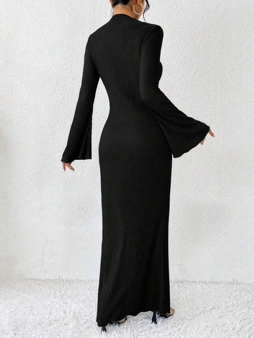 Raffinéa Solid Color Trumpet Sleeve Mermaid Dress