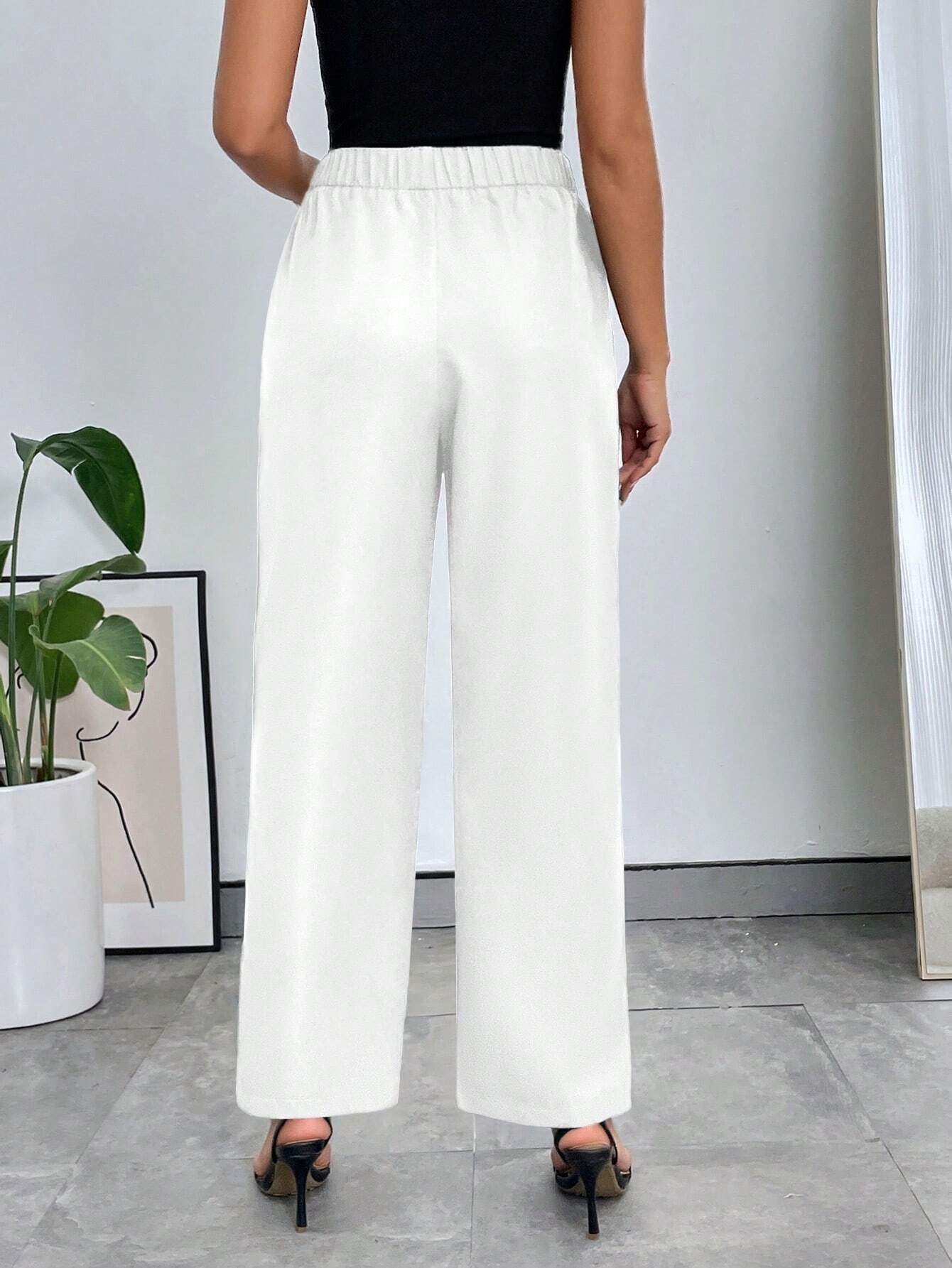 Priv� Solid Color Slant Pocket Trousers