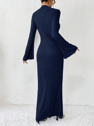 Raffinéa Solid Color Trumpet Sleeve Mermaid Dress