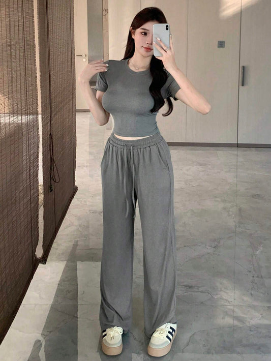 DAZY Women's Round Neck Short Sleeve T-Shirt And Pants Two Piece Set