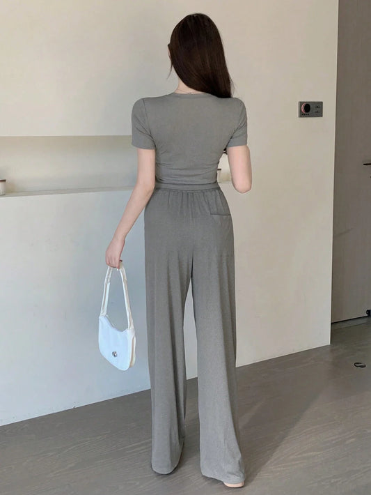 DAZY Women's Round Neck Short Sleeve T-Shirt And Pants Two Piece Set