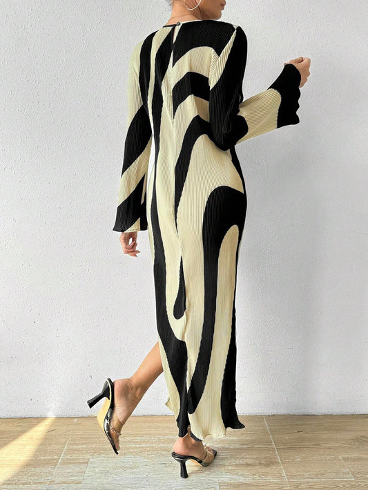 Raffin�a Women's Pattern Printed Bell Sleeve Dress Maxi