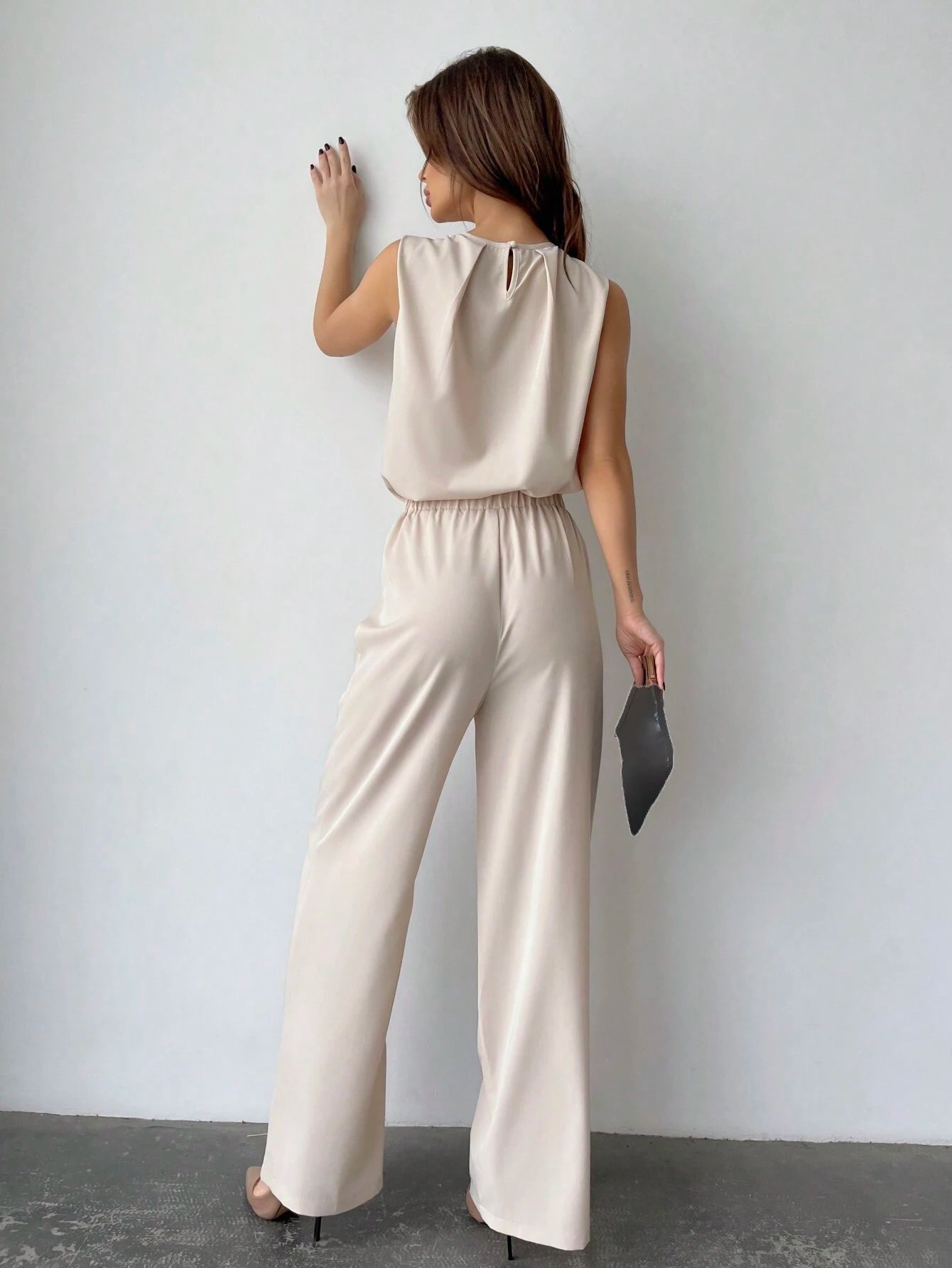 Privé Solid Color Round Neck Pleated Top And Wide Leg Pants