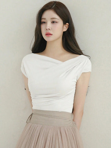 DAZY Solid Color Asymmetrical Collar Slim Short Sleeve T-Shirt