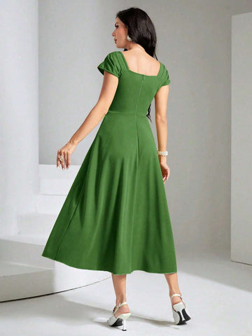 Mulvari Solid Square Neck A-line Dress