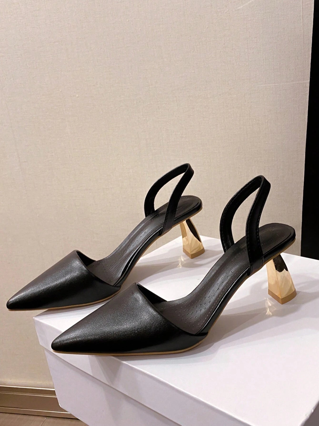 Women Minimalist Slingback Pumps, Point Toe Sculptural Heeled Fashion Pumps