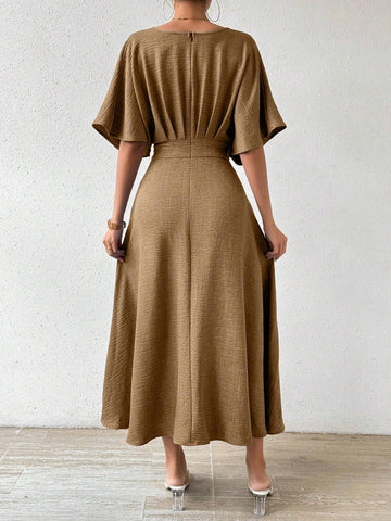 Priv� V-Neck Pleated Batwing Sleeve Dress