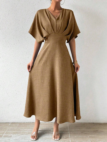 Priv� V-Neck Pleated Batwing Sleeve Dress