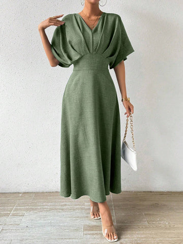 Priv� V-Neck Pleated Batwing Sleeve Dress
