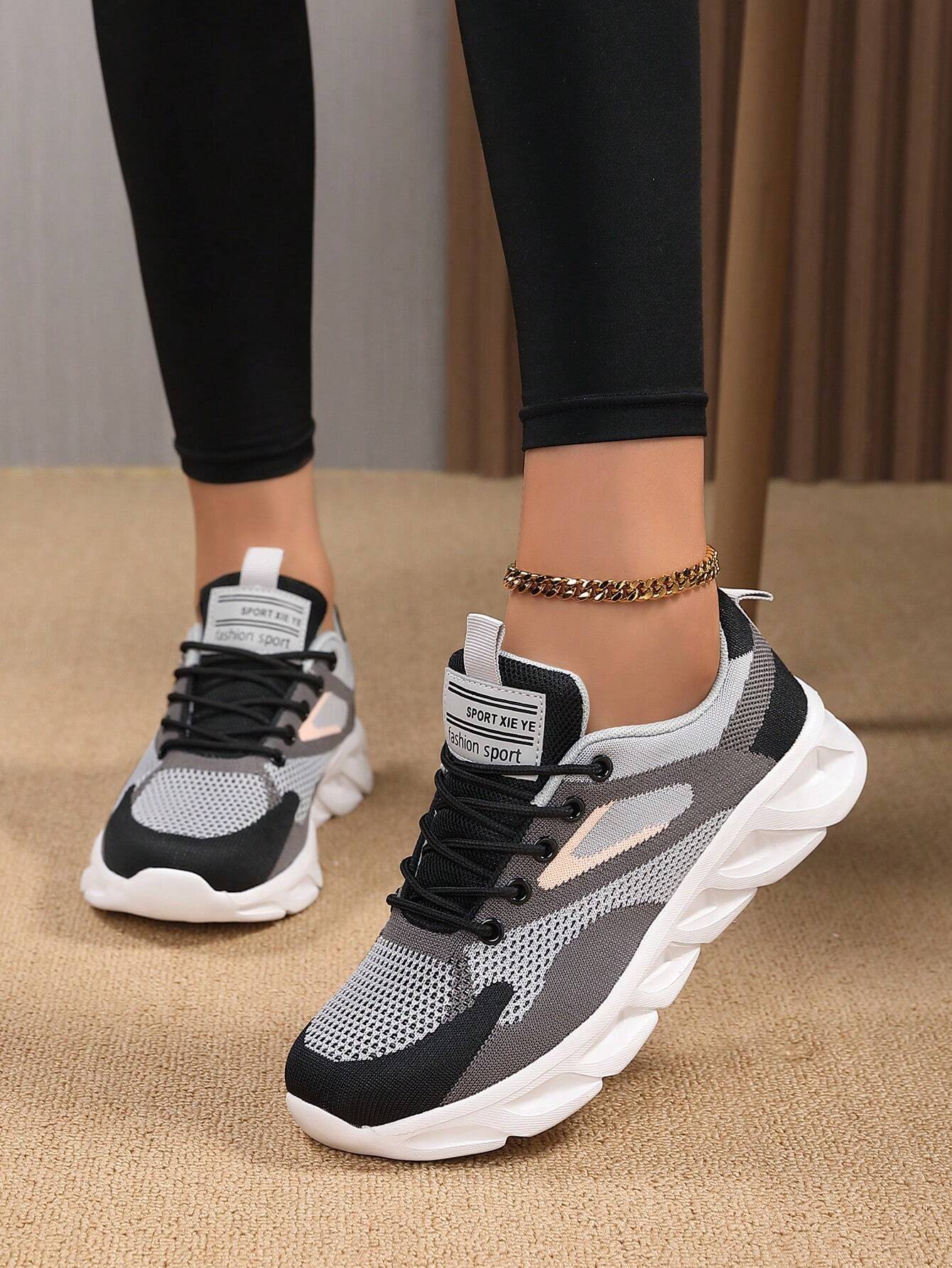 Breathable Mesh Lightweight Casual Running Shoes With Soft Sole