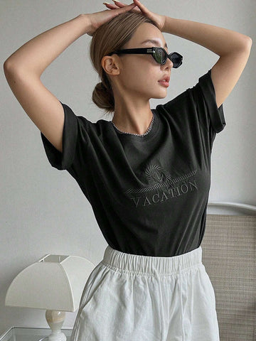 DAZY Letter Embroidery Drop Shoulder Tee