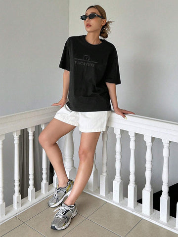 DAZY Letter Embroidery Drop Shoulder Tee