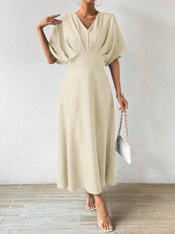 Priv� V-Neck Pleated Batwing Sleeve Dress