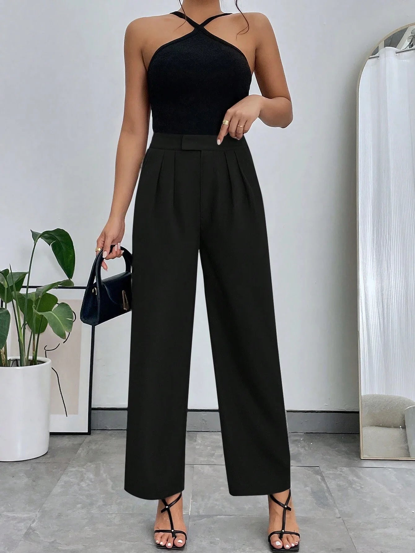 Priv� Solid Color Slant Pocket Trousers