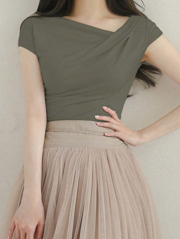 DAZY Solid Color Asymmetrical Collar Slim Short Sleeve T-Shirt
