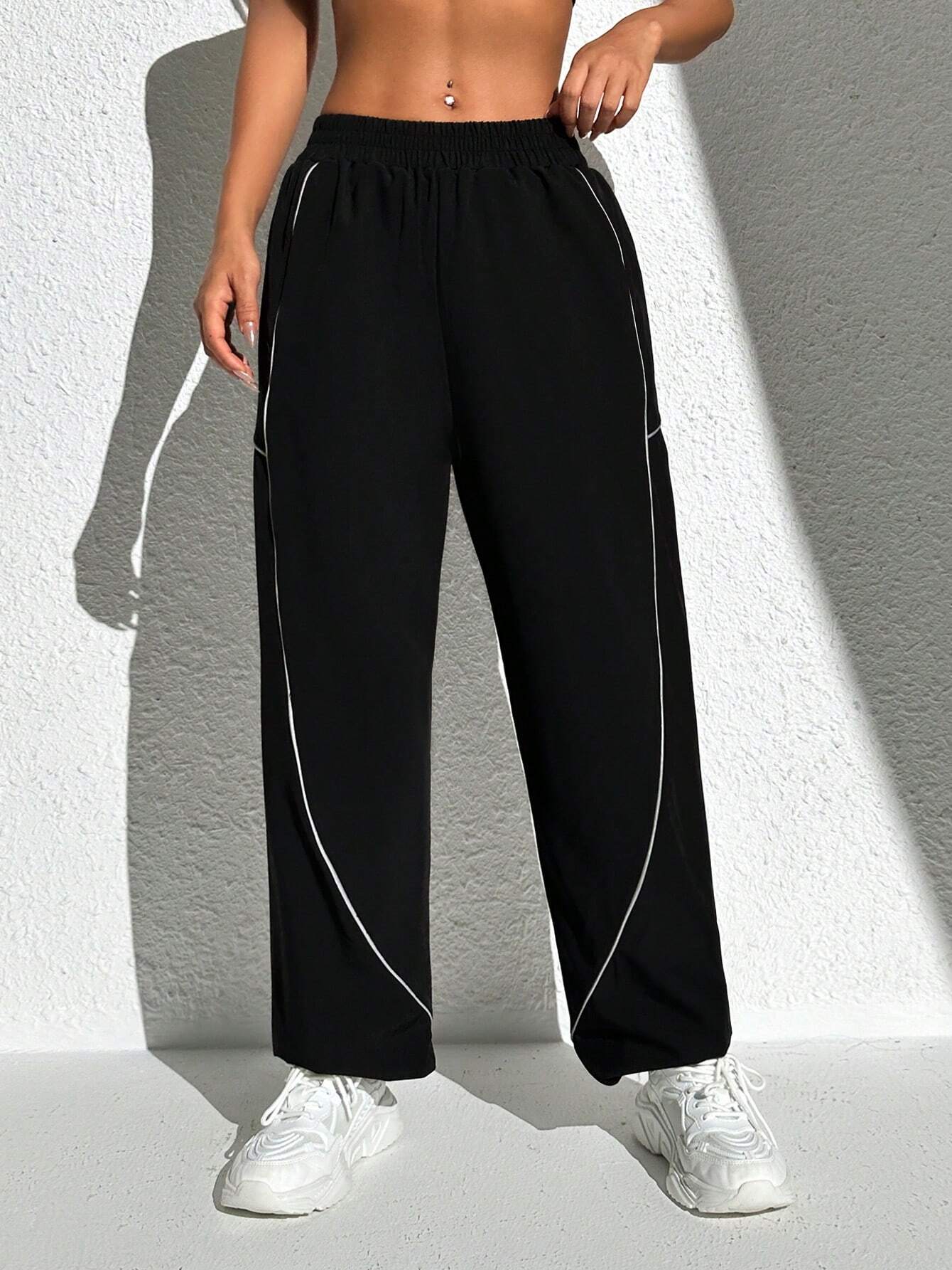 Exploreva Color-Block Side Striped Sports Pants With Pockets For Outdoor Activities