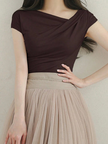 DAZY Solid Color Asymmetrical Collar Slim Short Sleeve T-Shirt