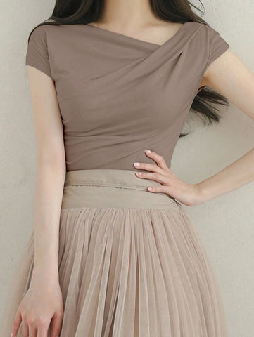 DAZY Solid Color Asymmetrical Collar Slim Short Sleeve T-Shirt