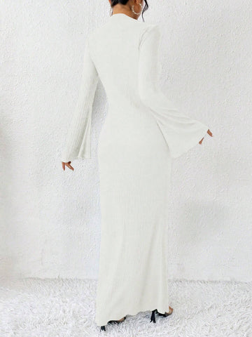 Raffinéa Solid Color Trumpet Sleeve Mermaid Dress