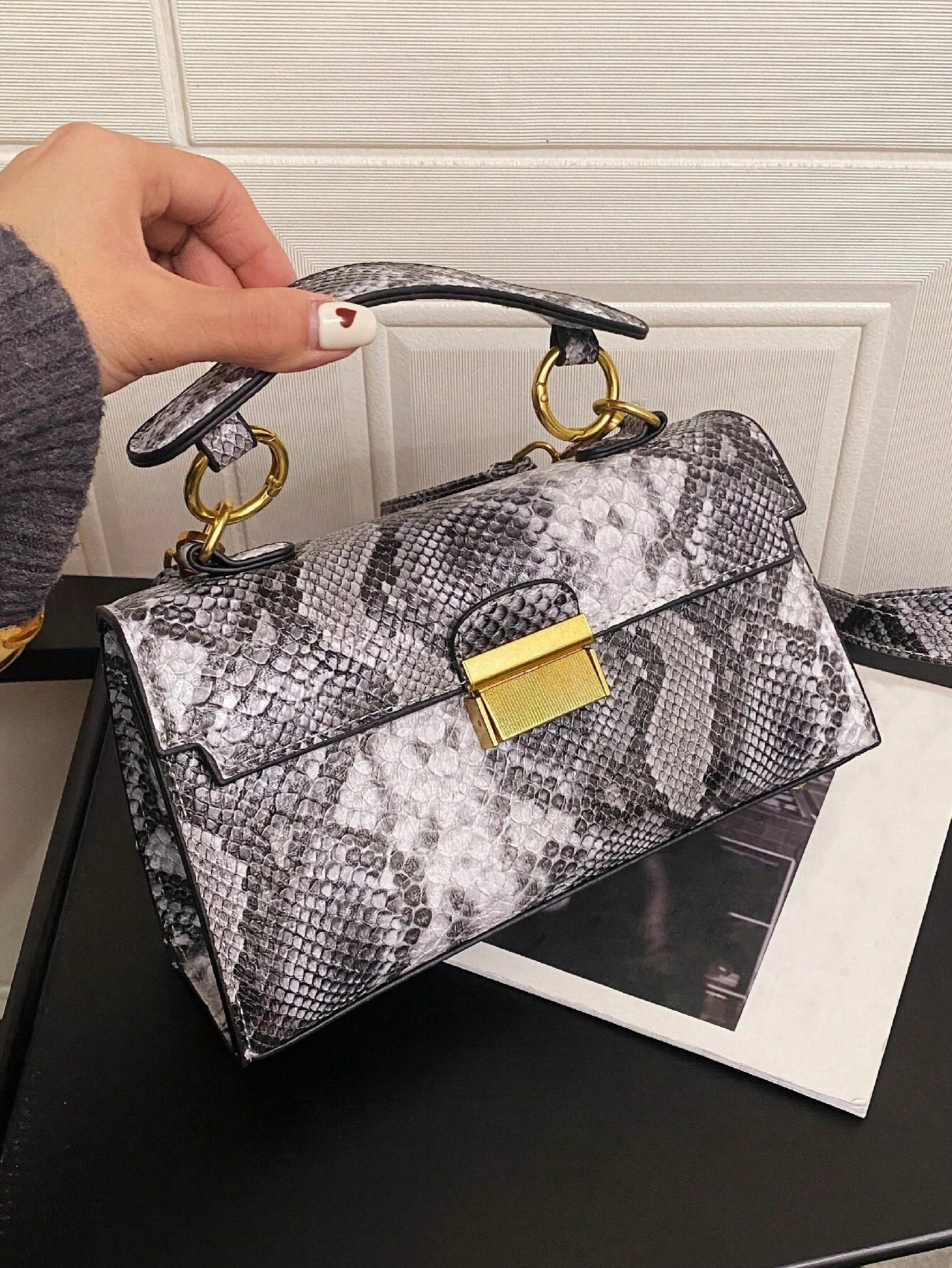 Fashionable Trend, High-End Texture, Light Luxury, Snake Print Niche Design, Versatile Handheld, Detachable Shoulder Cross