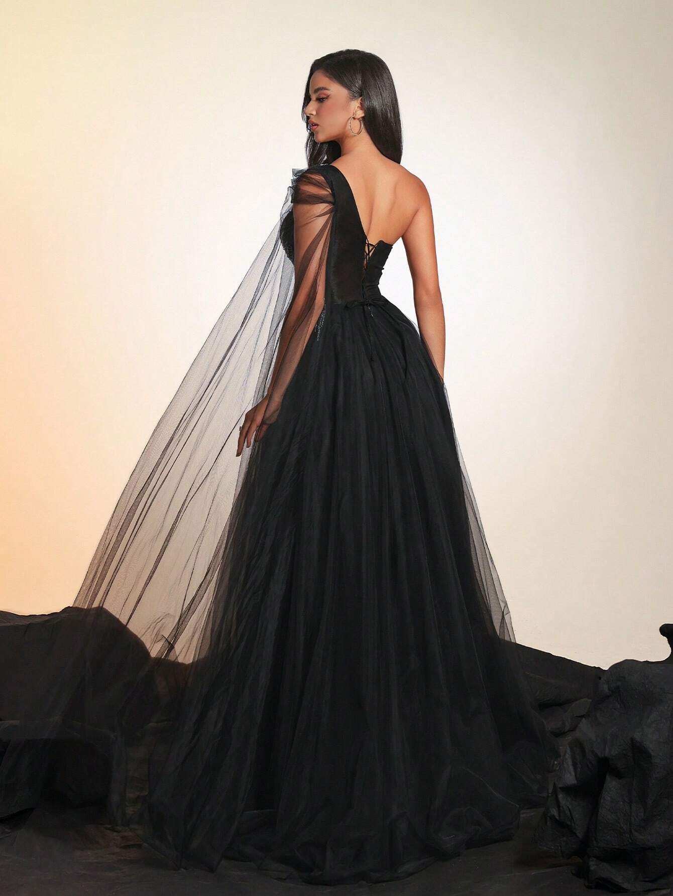 VIPGIRL VIPGIRL Elegant Long Sequined Mesh Evening Gown For Women