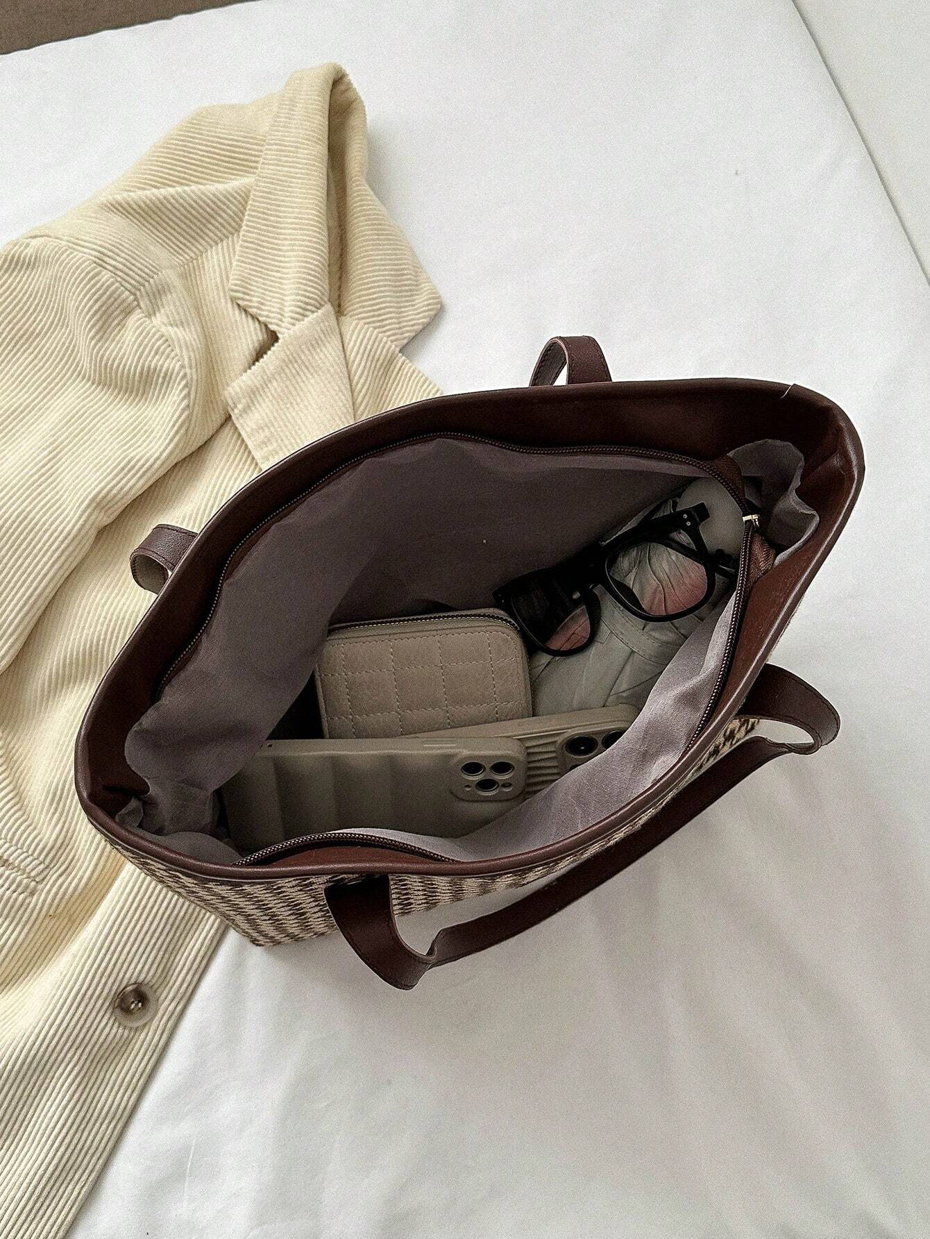 Large Capacity Tote Bag